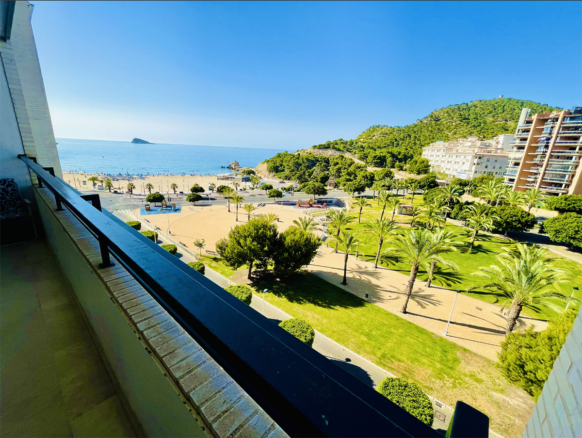 vistas a la playa desde apartamento